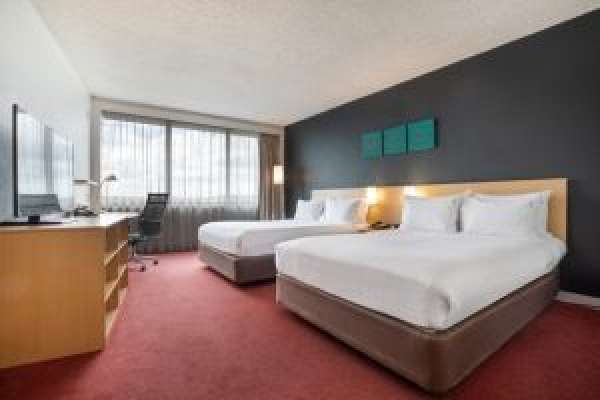 group-accommodation-holiday-inn-melbourne-airport (002).jpg